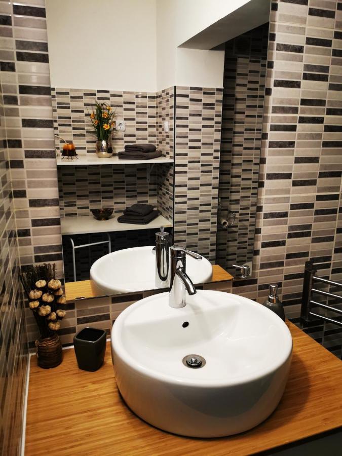 Kst Apartman Budapeste Exterior foto